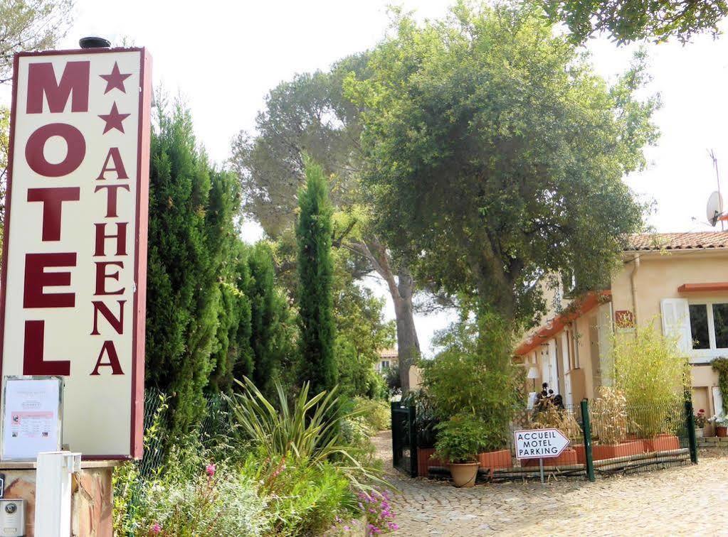 Athena Motel Сен-Агулф Екстериор снимка