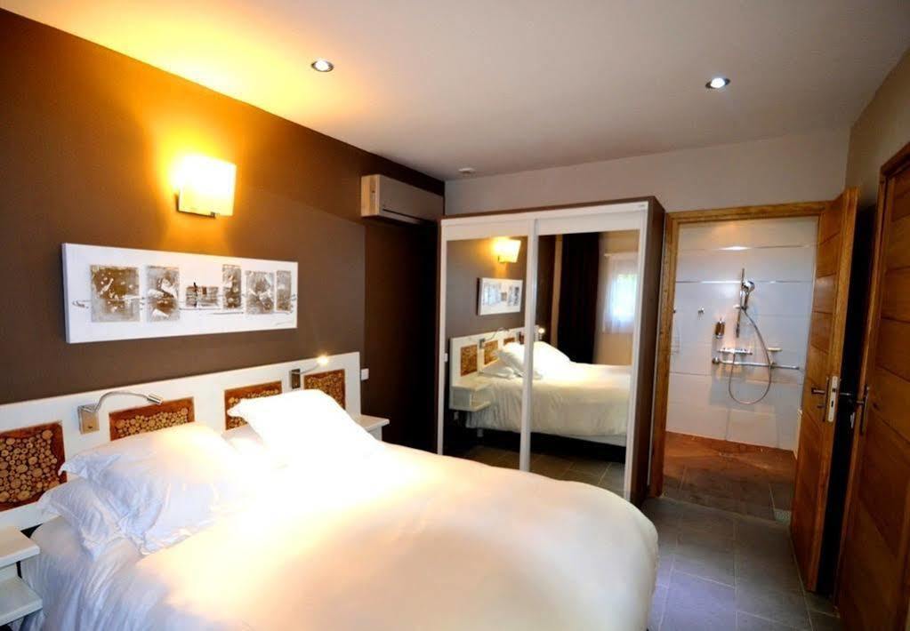 Athena Motel Сен-Агулф Екстериор снимка
